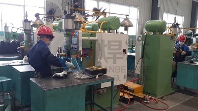 中頻點(diǎn)焊機(jī)操作噪音過大如何排除